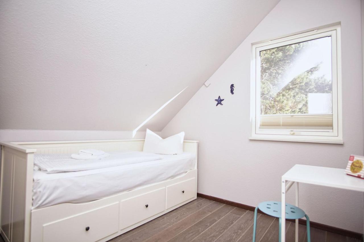 Komfortables Haus Mit Kamin, Sauna, Garten, Terrasse - Ferienhaus Sternschnuppe Wiek auf Rugen Bagian luar foto